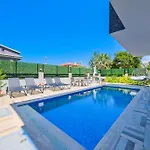Vila Melek *